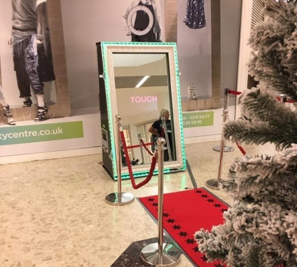 Christmas Party with Magic Mirror