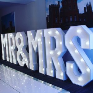 Mr&Mrs Giant Letters